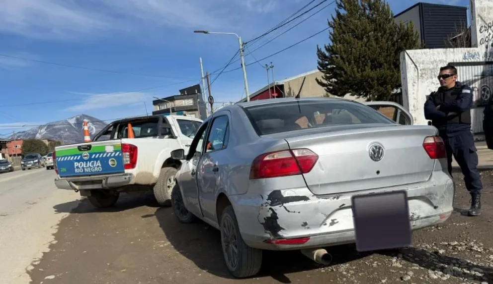 La conductora del vehículo fue imputada por presunto encubrimiento. Foto: Policía de Río Negro.