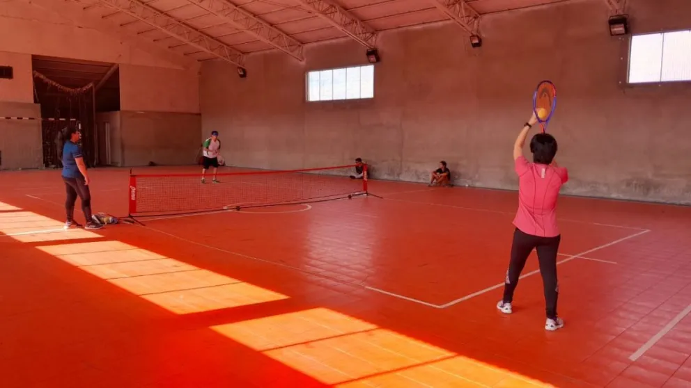 Los Buhos Bariloche vuelven a apostar al crecimiento deportivo de sus integrantes. Foto gentileza