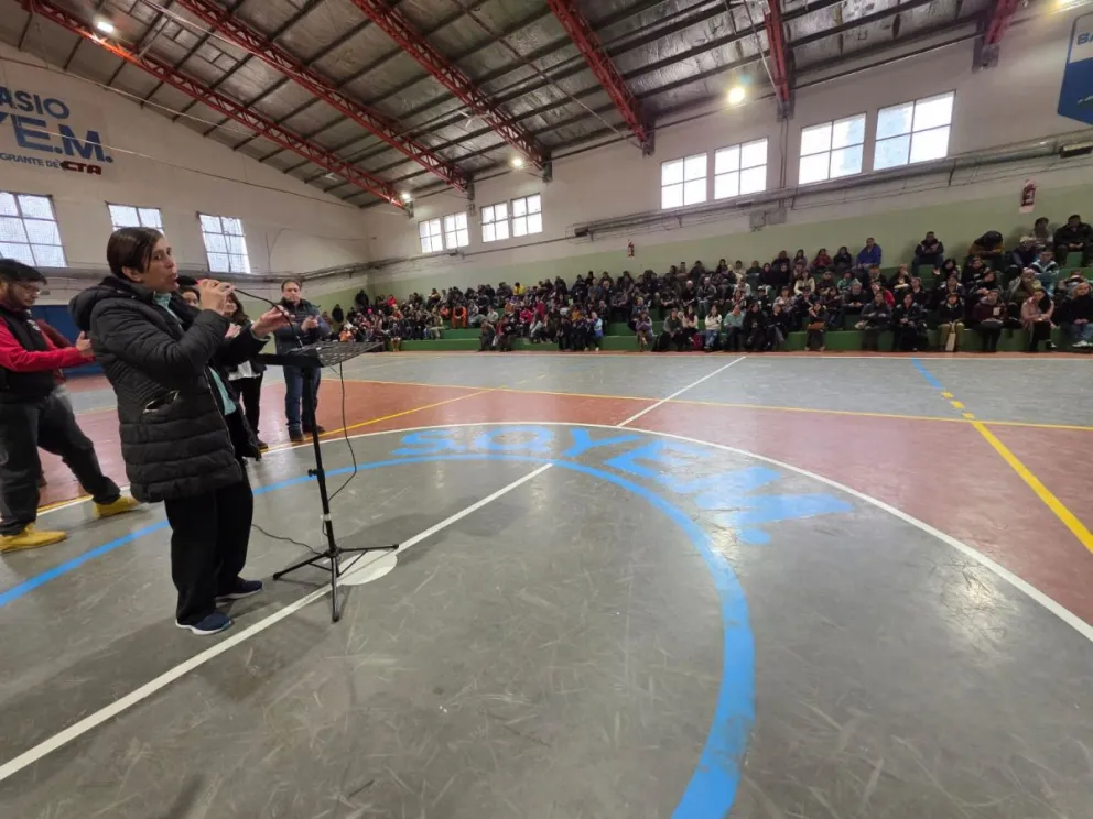 Brenda Morales celebró el acuerdo obtenido tras una lucha que involucró a todos los trabajadores. Foto gentileza