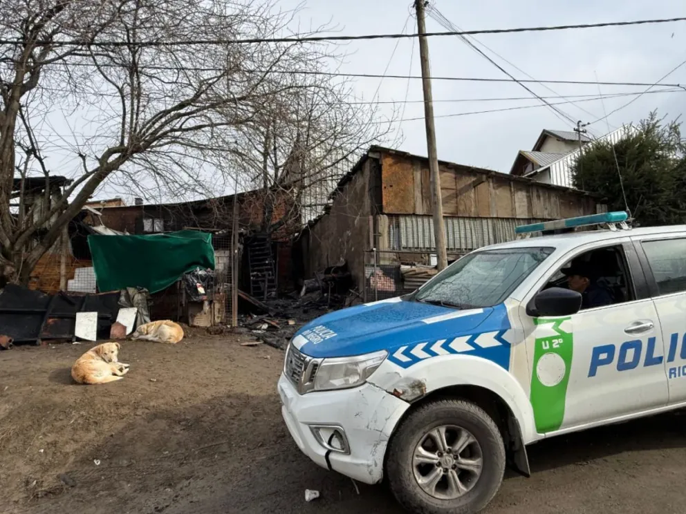 Un hombre y una mujer murieron en el incendio de la vivienda. Fotos: ANB.