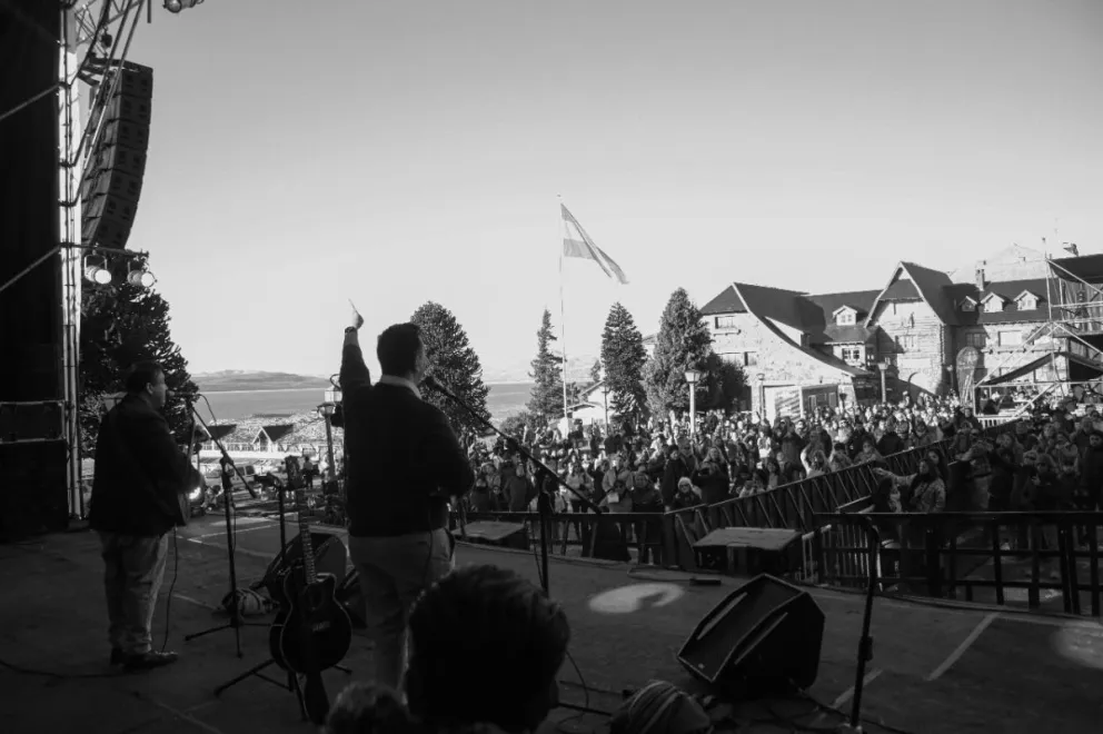 Una vez más, "Jazmines del Alba", presentes en la Fiesta de la Nieve. Foto gentileza