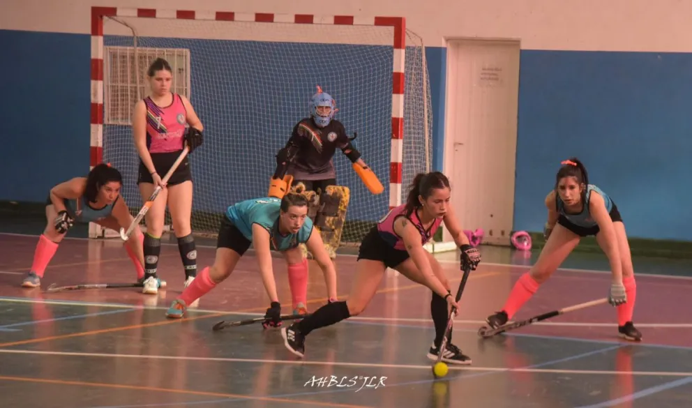 El arranque del Clausura se vivió a pleno en Dina Huapi. Fotos gentileza: José Luis Reybaud. 