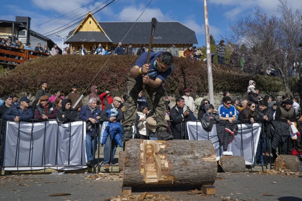 Bariloche disfrutará de un gran espectáculo de show de drones para el cierre de la fiesta. Foto: Archivo, Marcelo Martínez.