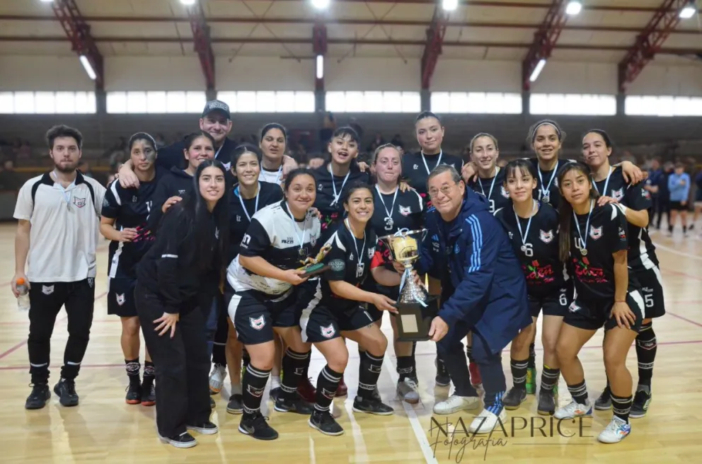 El conjunto dirigido por Villegas se quedó con el segundo puesto del certamen. Foto gentileza: Naza Price