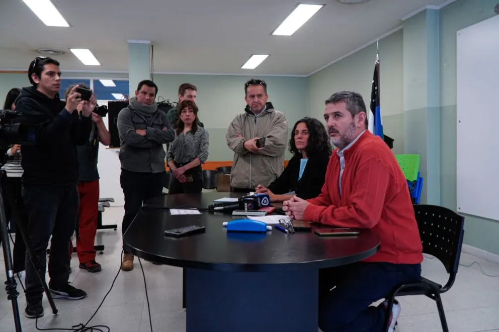 Luego del deceso de la mujer, brindaron una conferencia de prensa para aclarar sobre la situación. Foto: Marcelo Martínez.