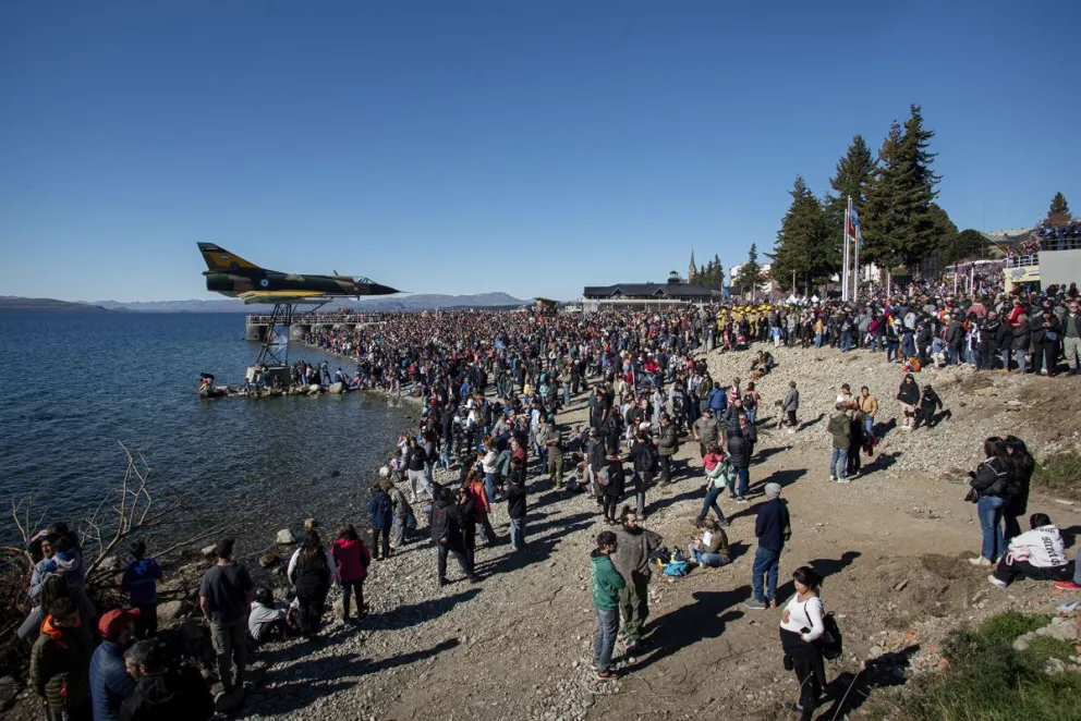 Cerca de 10 mil personas asistieron a la inauguración del Museo Memorial Malvinas. Fotos: Marcelo Martínez.
