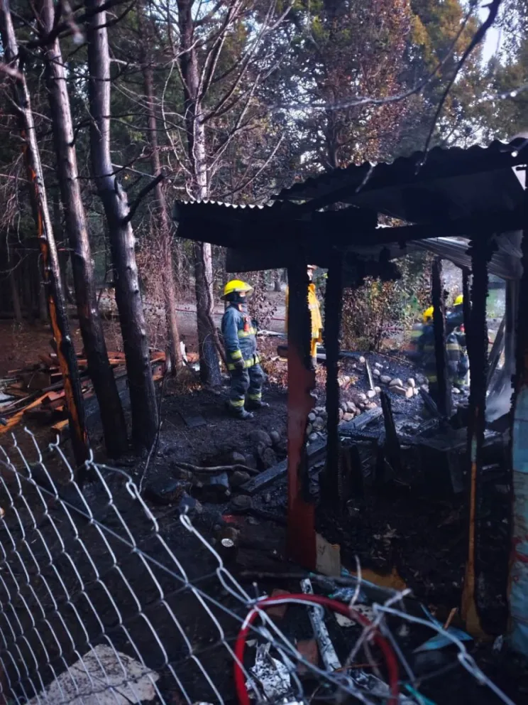 La emergencia precisó la actuación de personal del SPLIF. Fotos Prensa Bomberos.