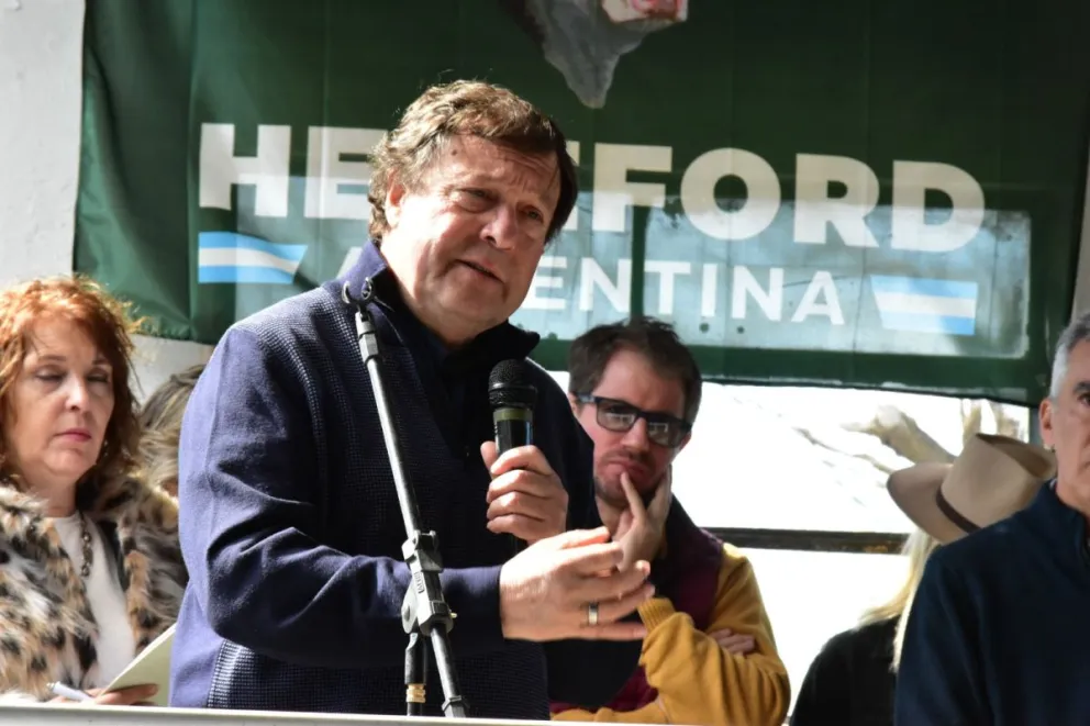 El gobernador estuvo en la inauguración de la Expo Ganadera de Río Colorado y se refirió al tema. Foto: gobierno de Río Negro.