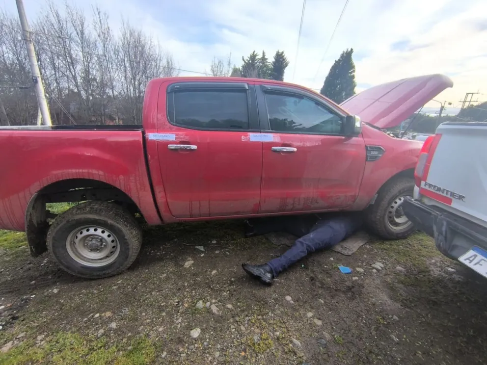 La camioneta continúa bajo resguardo policial. Foto gentileza