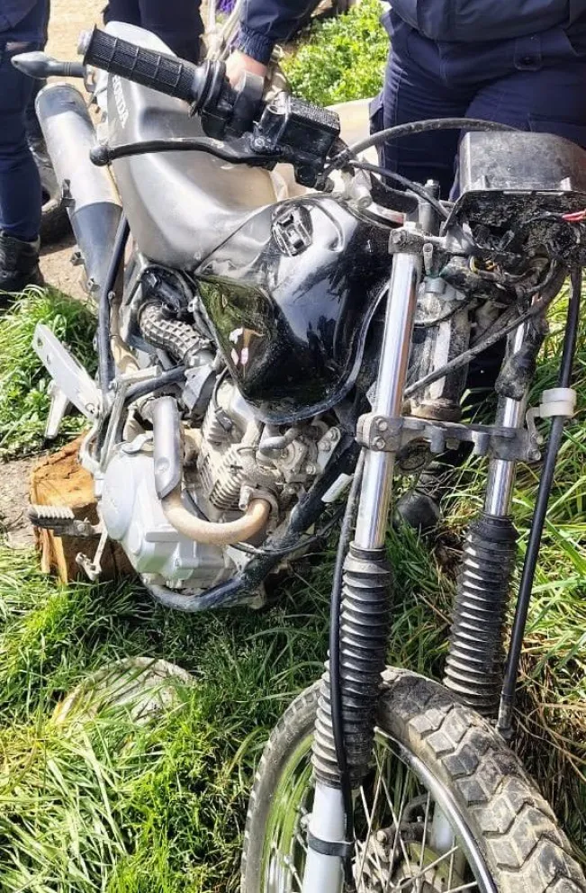La moto habia sido adulterada para no ser reconocida. Foto gentileza