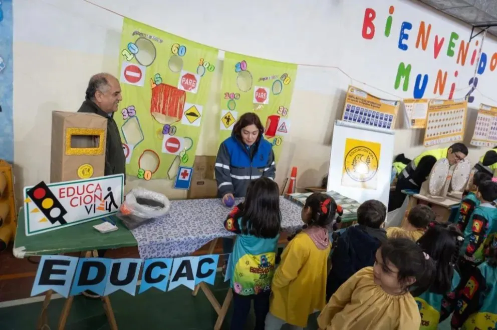 Convocan a jardines, escuelas primarias, colegios secundarios y todas las familias de la ciudad a participar del evento. 