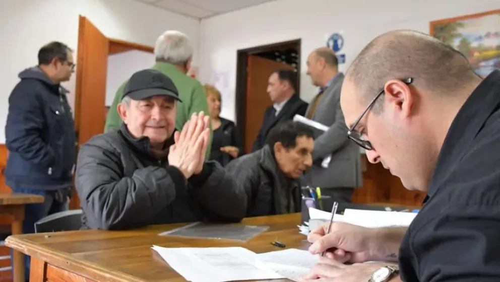 La inversión total por parte del Gobierno provincial para otorgar el beneficio es de $23.700 millones . Foto: Prensa Río Negro.