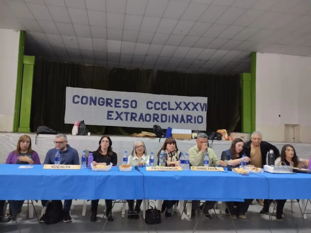 Las medidas de fuerza se definieron a última hora de este miércoles, en el congreso realizado en Huergo. Foto: UnTER. 