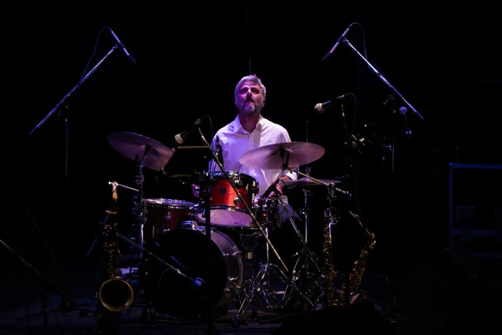 La orquesta brindó un show de 90 minutos con los éxitos más relevantes de Ástor Piazzolla. Fotos: Marcelo Martínez.