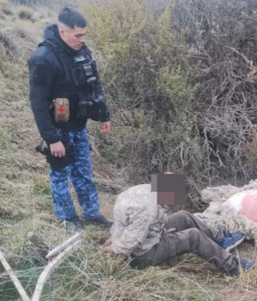 El hombre fue detenido y quedó a disposición de la justicia. Foto gentileza: Policia RN. 