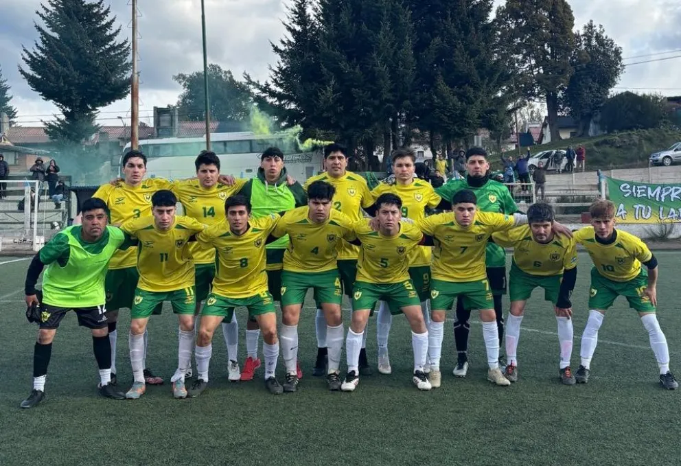 Arco Iris tuvo un muy buen debut con triunfo en Villa La Angostura. Foto: gentileza.