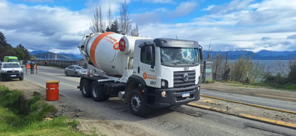 Los trabajos se efectuaron en los kilómetros 2,900 y 3,200 de la Avenida Exequiel Bustillo y en Villa Lago Gutiérrez. Foto: Bariloche Informa.