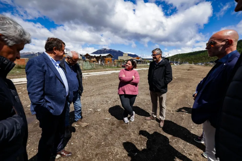 Las obras garantizarán los servicios en 189 terrenos. Foto gentileza