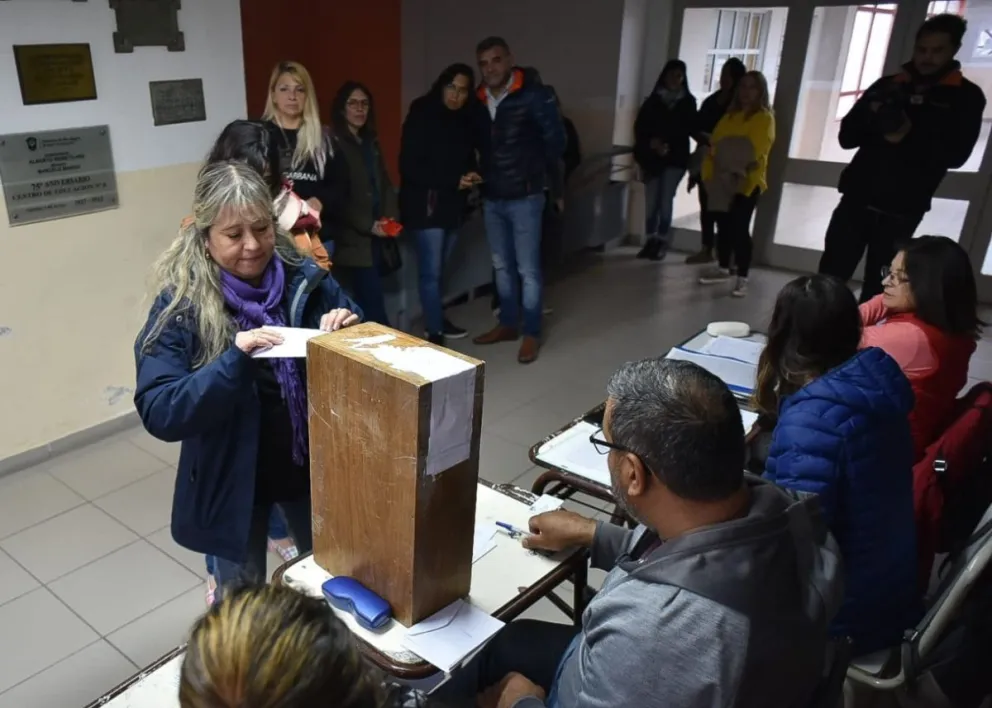 La Lista 4 opositora DAF Multicolor se impuso con el 54% de los votos. 