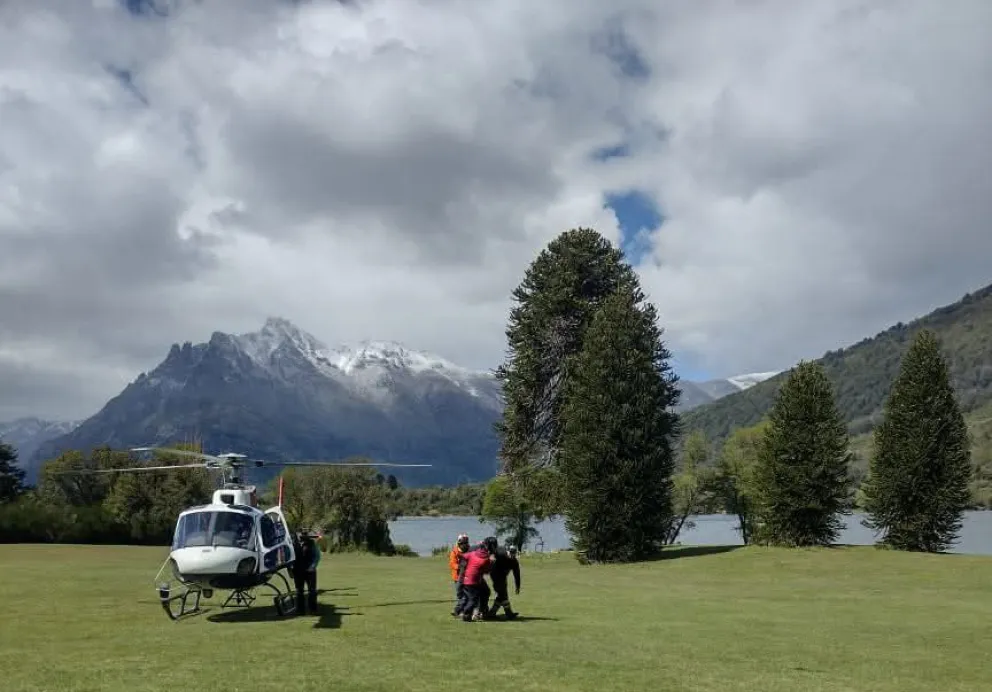 La familia de los andinistas habian contratado un helicoptero para ayudar en la búsqueda. Foto gentileza