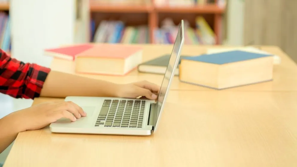 Avanza el trabajo para llevar adelante la modernización digital de la Municipalidad. Foto ilustrativa