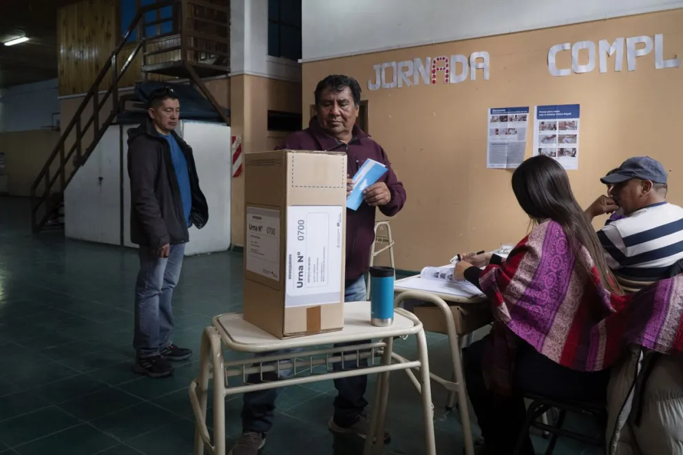 En Bariloche, solo se acercaron a votar 89mil habitantes de 132.000 habilitados. Foto: Marcelo Martínez