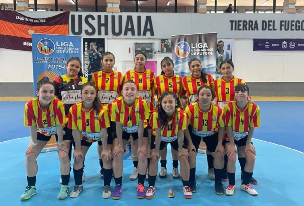 Las barilochenses irán en búsqueda de la clasificación mañana ante Colón Junior. Foto gentileza. 