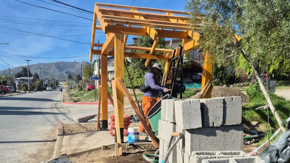Las garitas fueron colocadas en 9 de Julio y Rosales. Foto: Municipalidad de Bariloche.