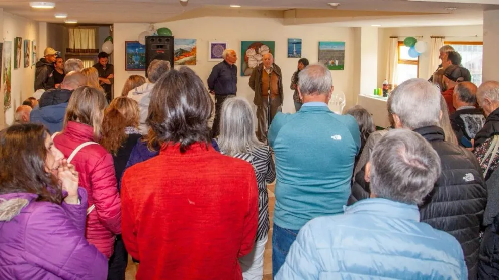 La celebración, organizada por la Junta Vecinal Melipal, tuvo lugar en el salón comunitario y en la plaza del barrio. Foto: Bariloche Informa.