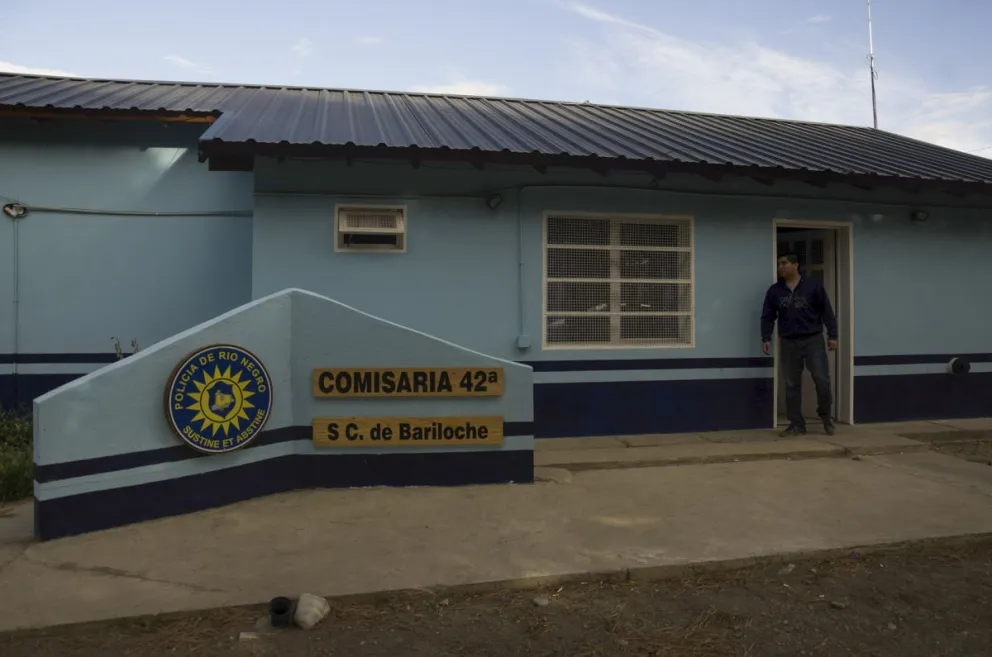 El grave hecho ocurrió el pasado domingo 9 por la tarde en la Comisaría 42. Foto: ILUSTRATIVA Marcelo Martínez.