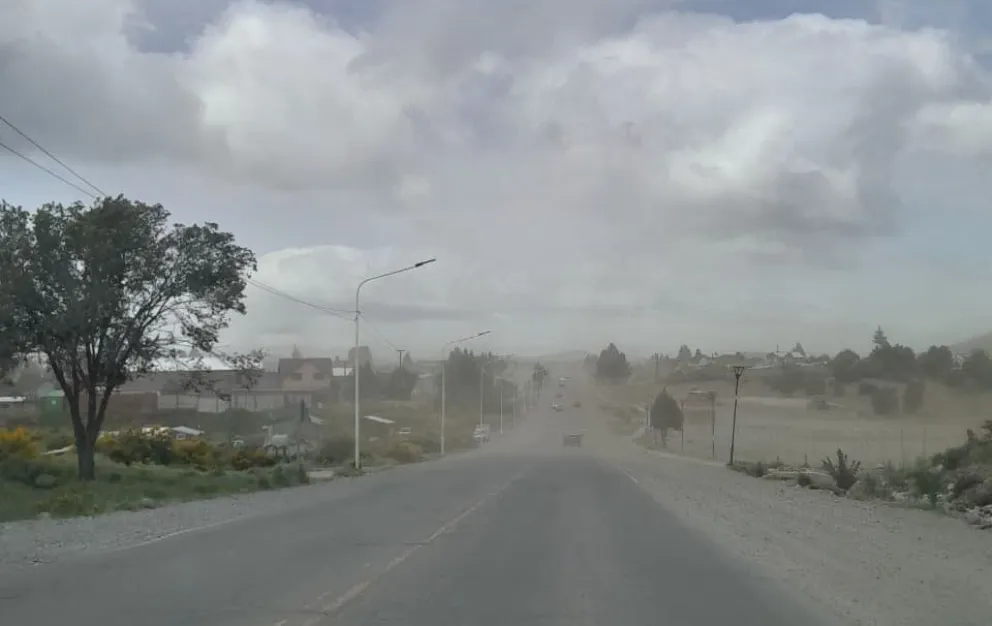 Circular con extrema precaución en varios sectores de la ciudad por las fuertes ráfagas. Foto ANB