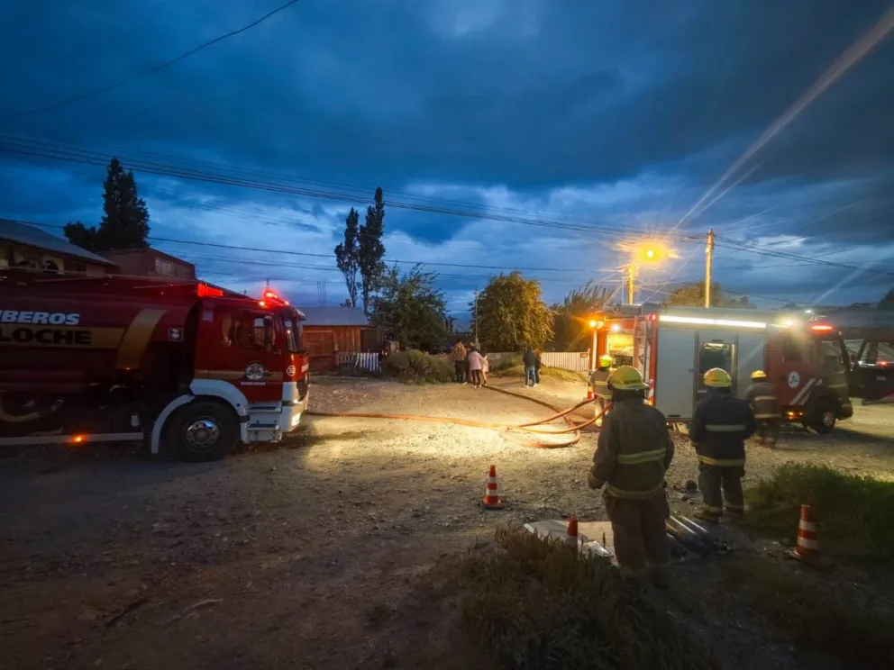 No se registraron personas heridas durante el incidente. Foto: Prensa Bomberos Voluntarios.