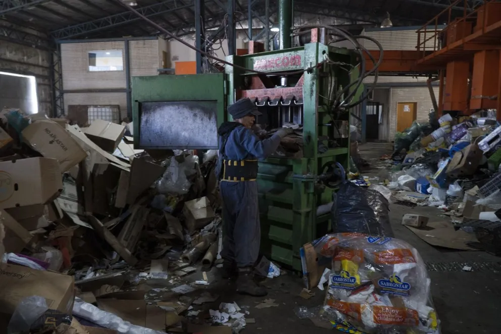 La ARB está conformada por 70 trabajadores de los barrios del alto barilochense. Fotos: Marcelo Martínez.