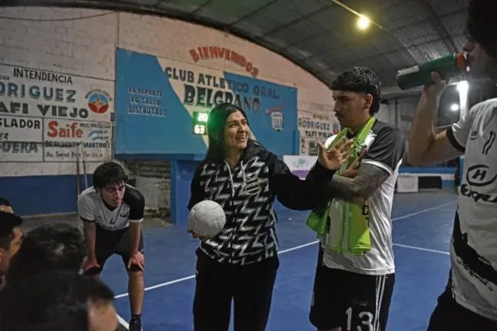 La entrenadora tucumana y campeona del mundo estará este fin de semana en la región. Foto gentileza. 
