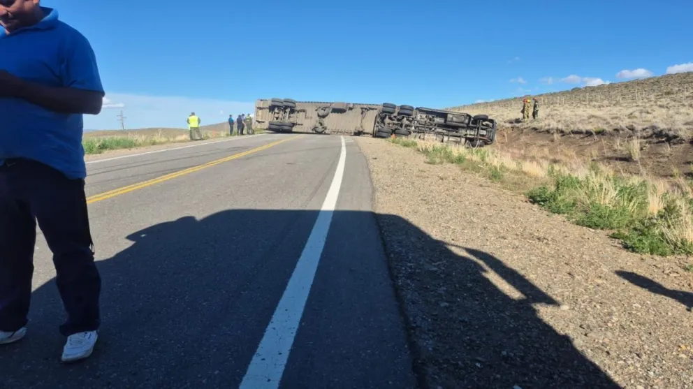 El conductor fue trasladado con lesiones leves. Foto gentileza NdB