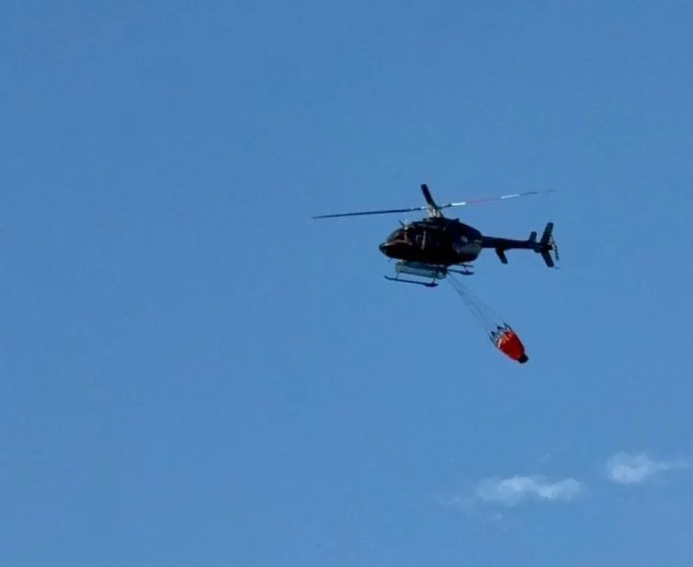 Los medios aéreos fueron fundamentales en la lucha contra el fuego. Foto ANB