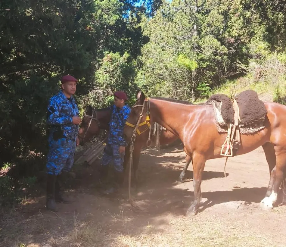 Las patrullas realizarán recorridos en distintos sectores de la montaña con el objetivo de reforzar la vigilancia. Foto: Prensa Policía de Río Negro.