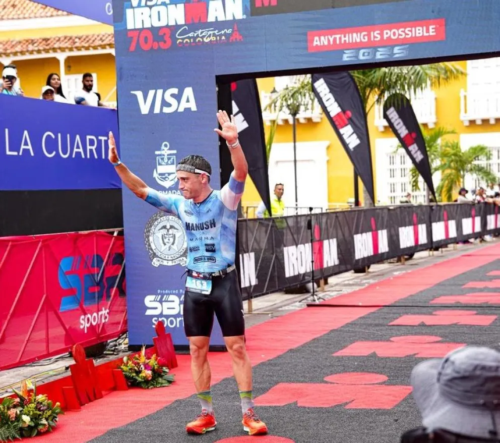 Los brazos bien arriba y una alegría enorme. "Guille" García brilló en Colombia. Fotos: gentileza.