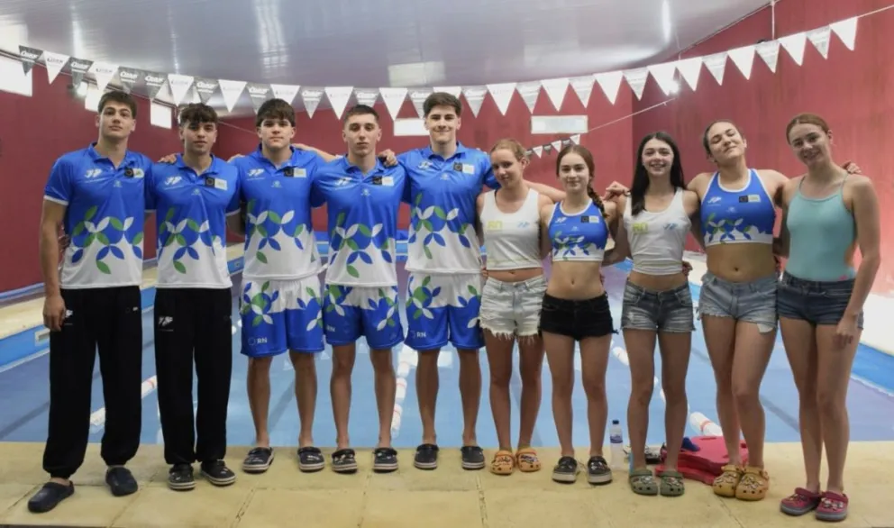 Los equipos provinciales de natación, con presencia barilochense. Foto: gentileza.