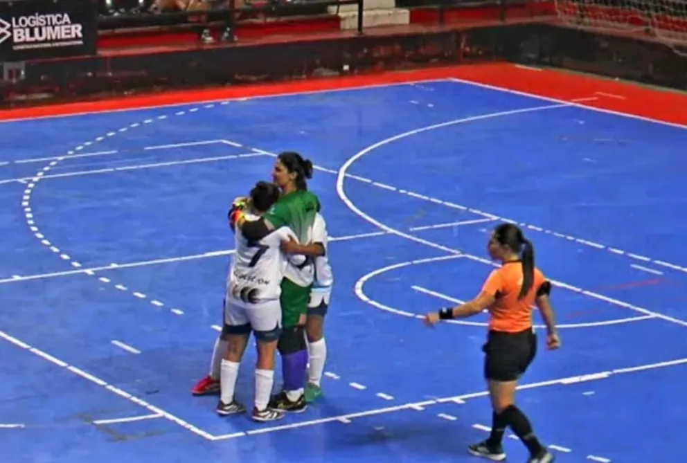 Bariloche va por la final ante San Juan. 