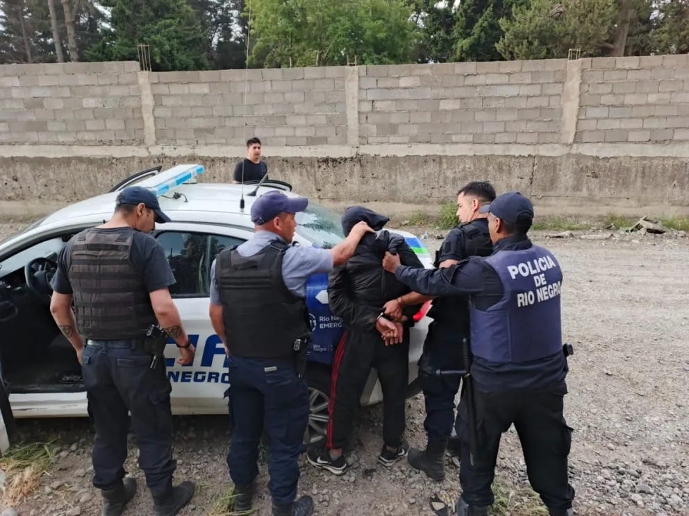 El joven fue capturado en el barrio Los Arrayanes, a pocas cuadras de la Comisaría 28. Foto: gentileza.
