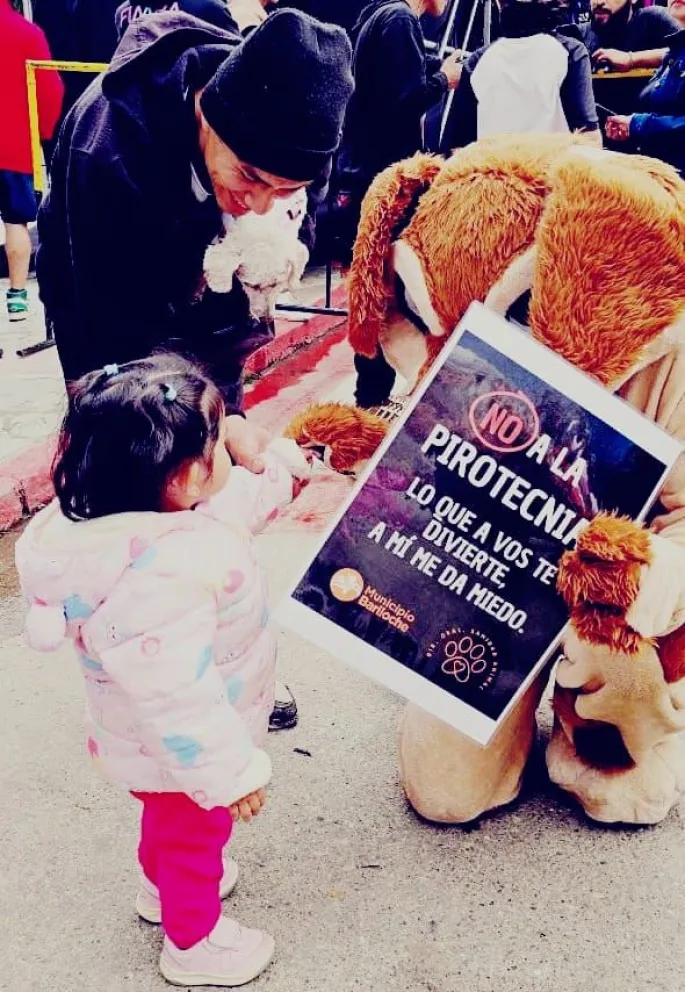 La campaña continuará durante todo diciembre con acciones informativas y contenido educativo en redes sociales. Foto: Bariloche Informa.