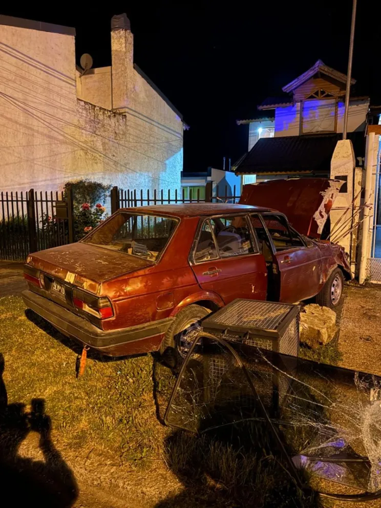 El grave choque ocurrió en calle Moreno, a metros de 9 de Julio. Fotos: gentileza.
