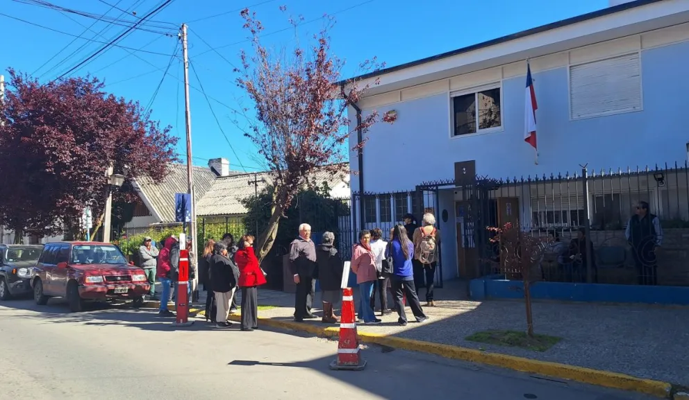 Más de 500 residentes chilenos fueron a votar al Consulado de Bariloche. Foto: Ilustrativa.