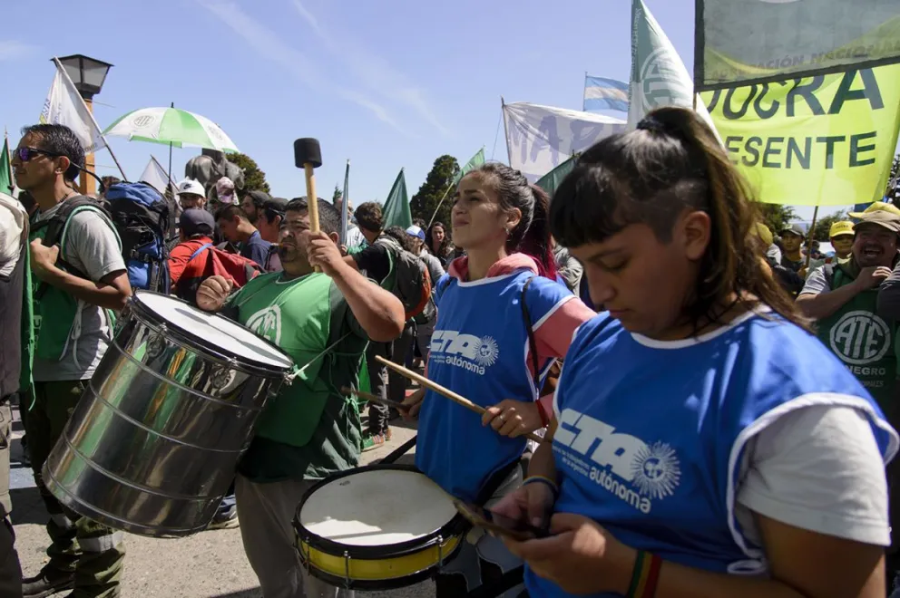 La marcha será este jueves 18 de diciembre a las 17:30 horas, desde Onelli y Moreno. Foto: Archivo Marcelo Martínez.