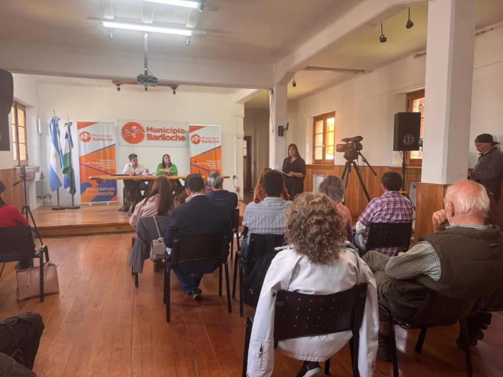 La mayoría de los expositores de la Audiencia Pública cuestionaron el desempeño y servicio de la empresa del TUP. Foto: Gentileza, prensa Defensoría del Pueblo.