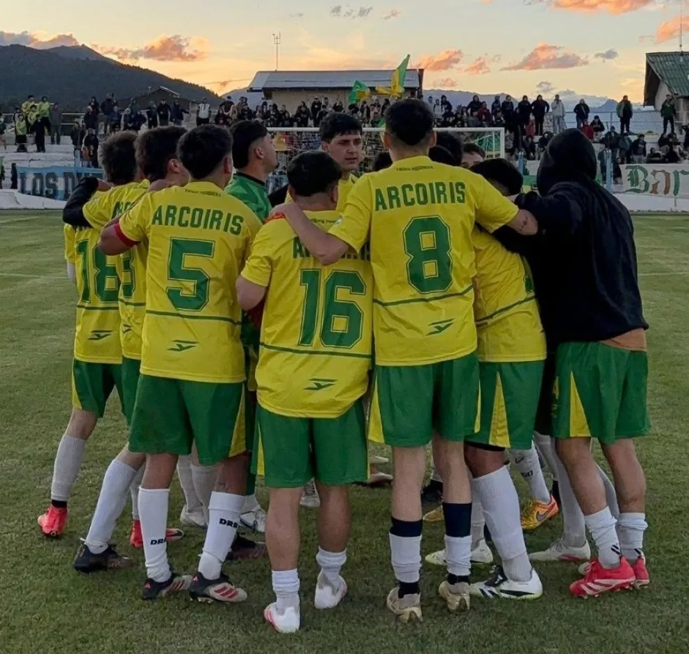 Arco Iris (foto) sueña con sumar una estrella, en frente tendrá al equipo más regular de todo el año. Foto gentileza