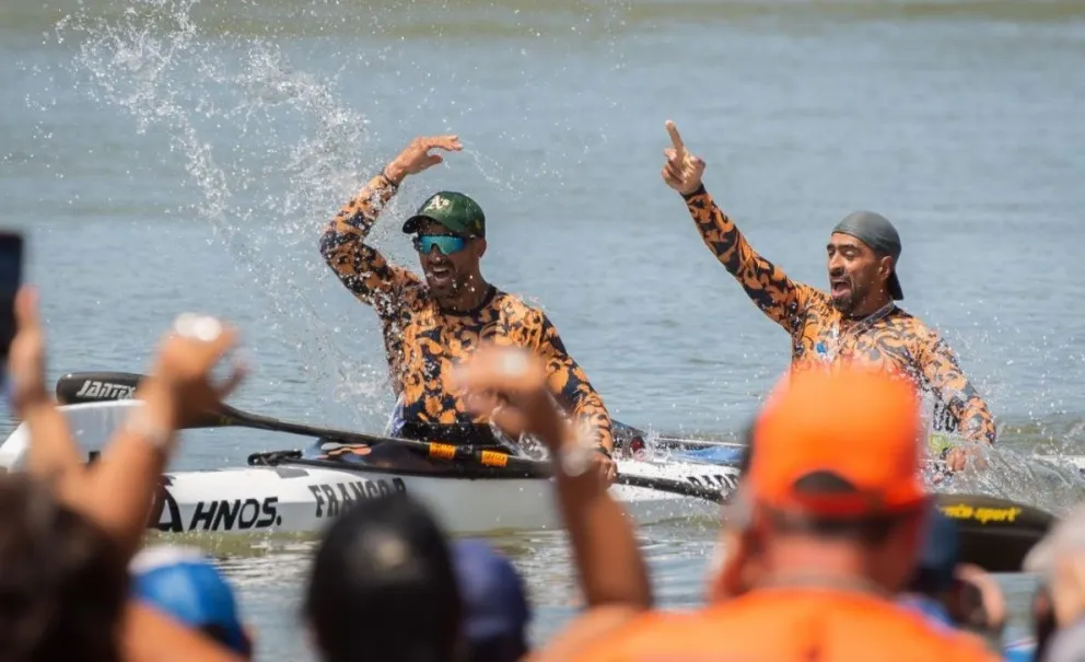Los hermanos neuquinos Franco y Dardo Balboa regresan a la Regata y son candidatos al triunfo. Foto: gentileza.