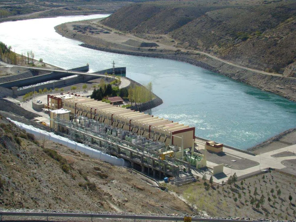 Tres empresas se quedaron con la operación de las centrales por los próximos 30 años.