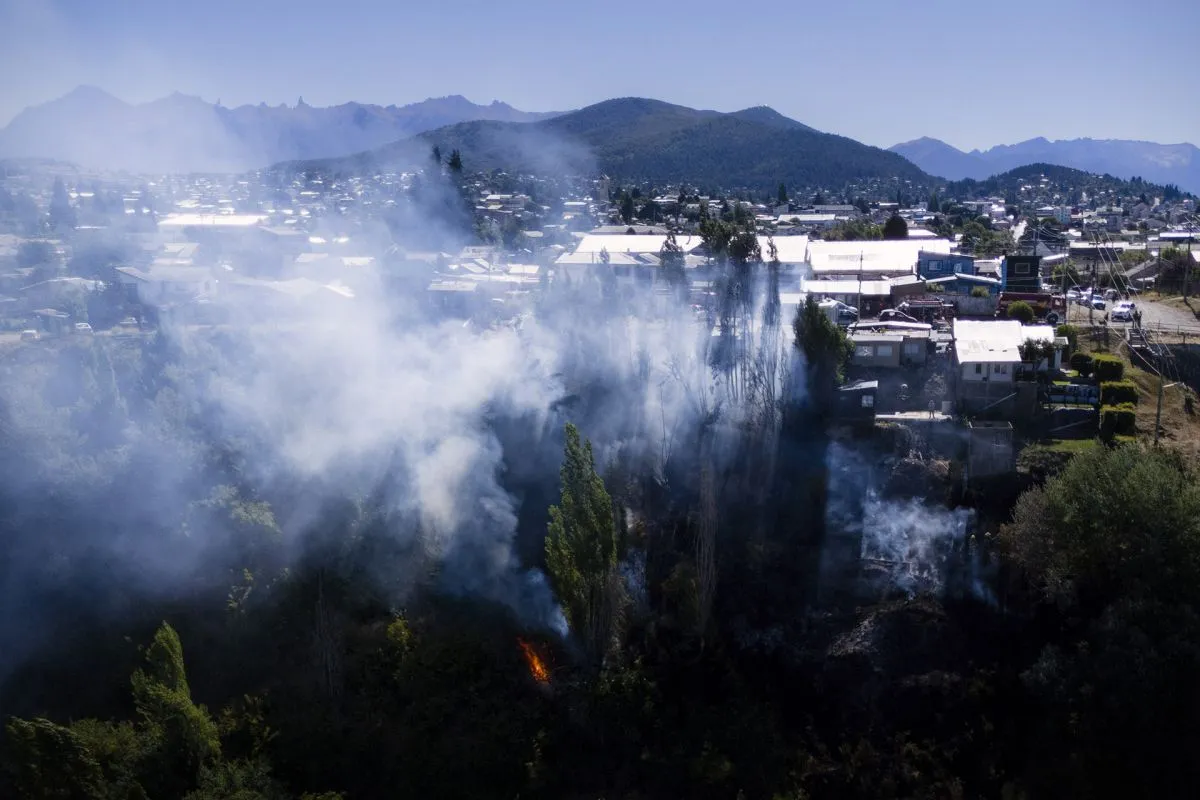 Incendio en la zona de la Barda moviliz贸 a SPLIF, Bomberos y medios a茅reos - Image 1